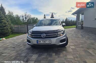 Позашляховик / Кросовер Volkswagen Tiguan 2013 в Рівне
