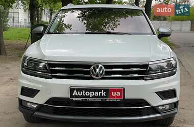 Позашляховик / Кросовер Volkswagen Tiguan 2017 в 