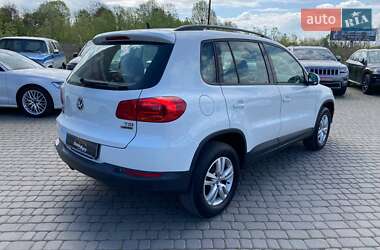 Внедорожник / Кроссовер Volkswagen Tiguan 2016 в 