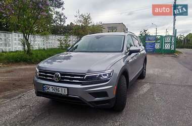 Внедорожник / Кроссовер Volkswagen Tiguan 2020 в Ровно