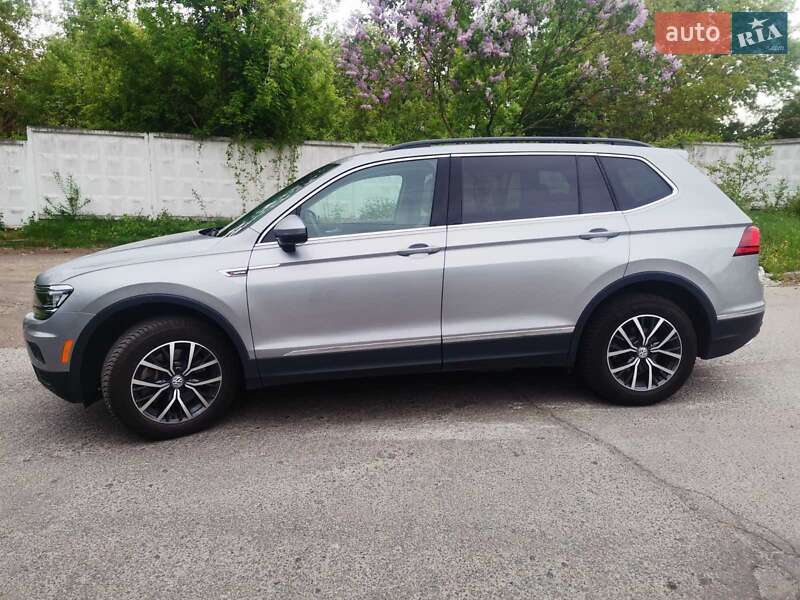 Внедорожник / Кроссовер Volkswagen Tiguan 2020 в Ровно