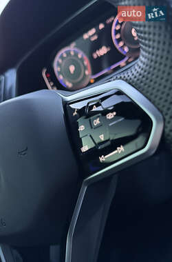 Позашляховик / Кросовер Volkswagen Tiguan 2023 в 