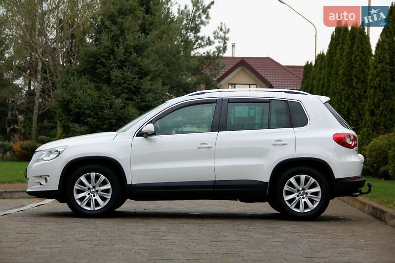 Позашляховик / Кросовер Volkswagen Tiguan 2010 в Сарнах