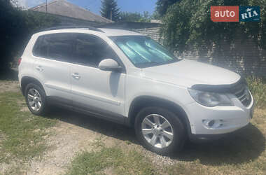 Внедорожник / Кроссовер Volkswagen Tiguan 2010 в Днепре