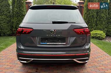Внедорожник / Кроссовер Volkswagen Tiguan 2021 в 