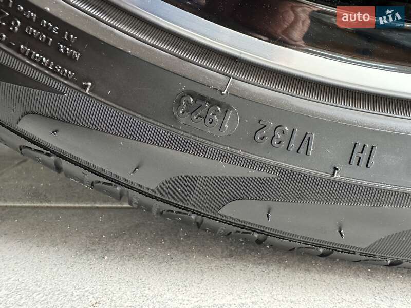 Позашляховик / Кросовер Volkswagen Tiguan 2021 в Києві