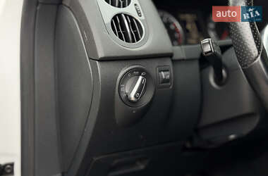 Позашляховик / Кросовер Volkswagen Tiguan 2015 в 