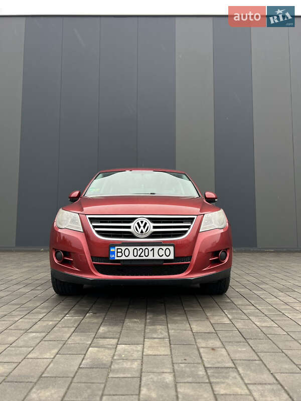 Внедорожник / Кроссовер Volkswagen Tiguan 2010 в Хмельницком