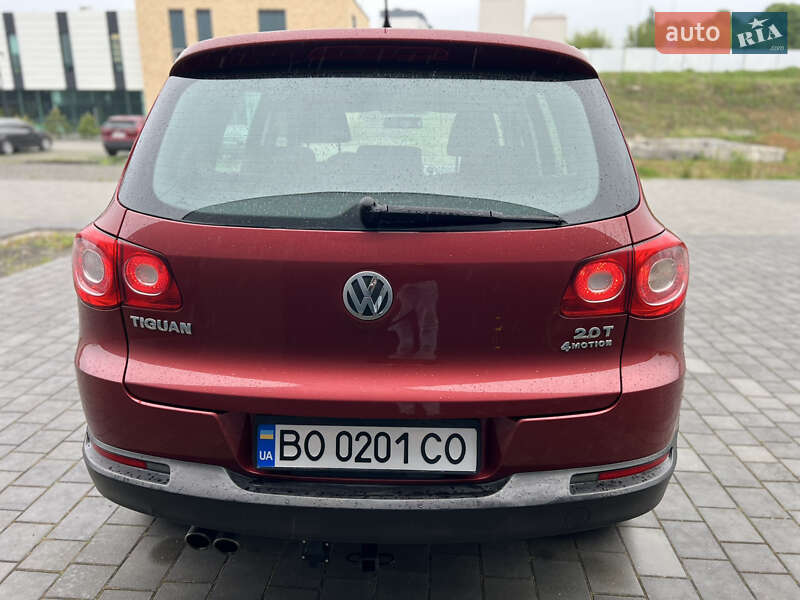 Внедорожник / Кроссовер Volkswagen Tiguan 2010 в Хмельницком