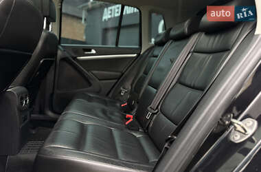 Позашляховик / Кросовер Volkswagen Tiguan 2012 в 