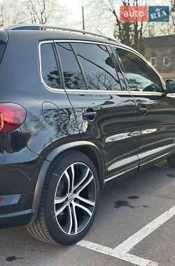 Внедорожник / Кроссовер Volkswagen Tiguan 2016 в 