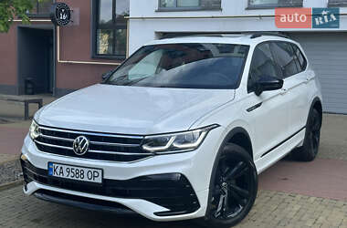 Позашляховик / Кросовер Volkswagen Tiguan 2023 в Києві