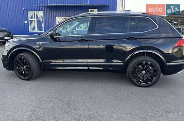 Внедорожник / Кроссовер Volkswagen Tiguan 2018 в Львове