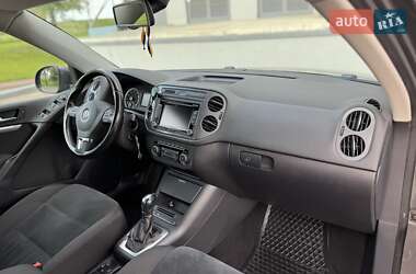 Внедорожник / Кроссовер Volkswagen Tiguan 2011 в 