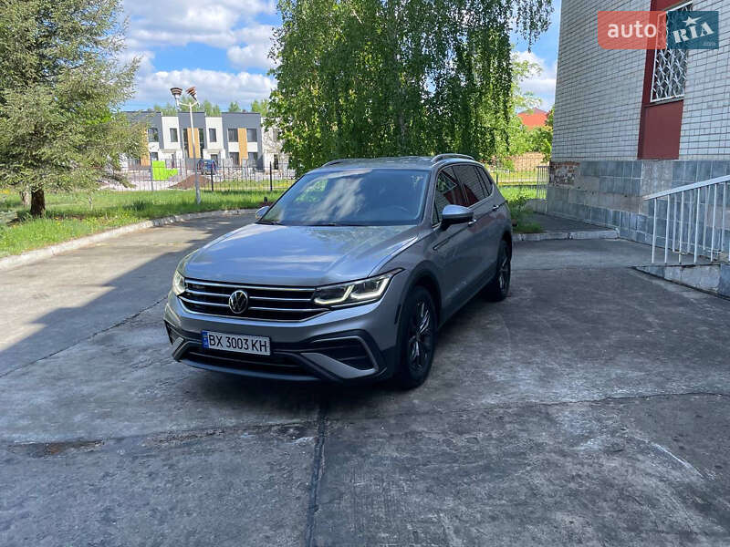 Позашляховик / Кросовер Volkswagen Tiguan 2023 в Нетішині