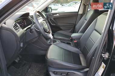 Позашляховик / Кросовер Volkswagen Tiguan 2021 в 