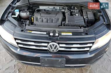Позашляховик / Кросовер Volkswagen Tiguan 2021 в 