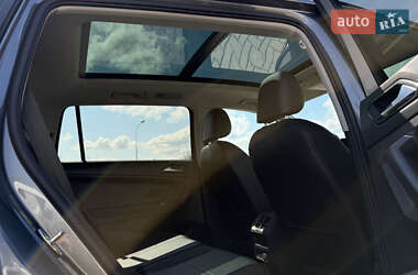 Внедорожник / Кроссовер Volkswagen Tiguan 2017 в 