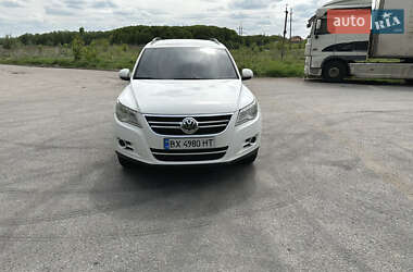 Внедорожник / Кроссовер Volkswagen Tiguan 2010 в 
