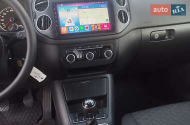 Внедорожник / Кроссовер Volkswagen Tiguan 2013 в 