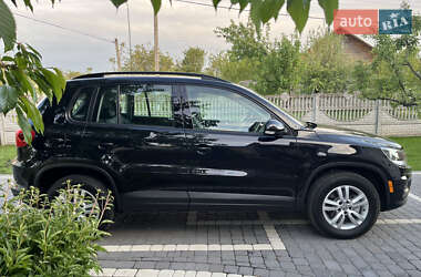 Внедорожник / Кроссовер Volkswagen Tiguan 2016 в 