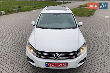 Позашляховик / Кросовер Volkswagen Tiguan 2015 в 