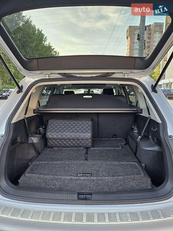 Внедорожник / Кроссовер Volkswagen Tiguan 2018 в Сумах