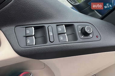 Внедорожник / Кроссовер Volkswagen Tiguan 2017 в 