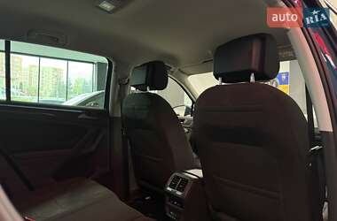 Позашляховик / Кросовер Volkswagen Tiguan 2021 в 