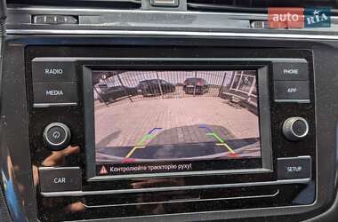 Позашляховик / Кросовер Volkswagen Tiguan 2017 в 