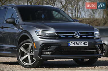 Внедорожник / Кроссовер Volkswagen Tiguan 2019 в 