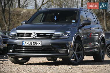 Внедорожник / Кроссовер Volkswagen Tiguan 2019 в 