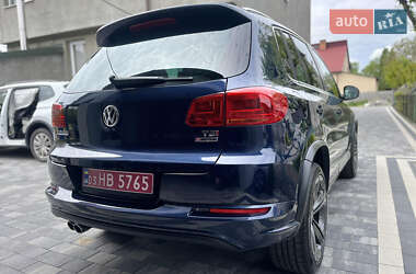 Позашляховик / Кросовер Volkswagen Tiguan 2016 в 