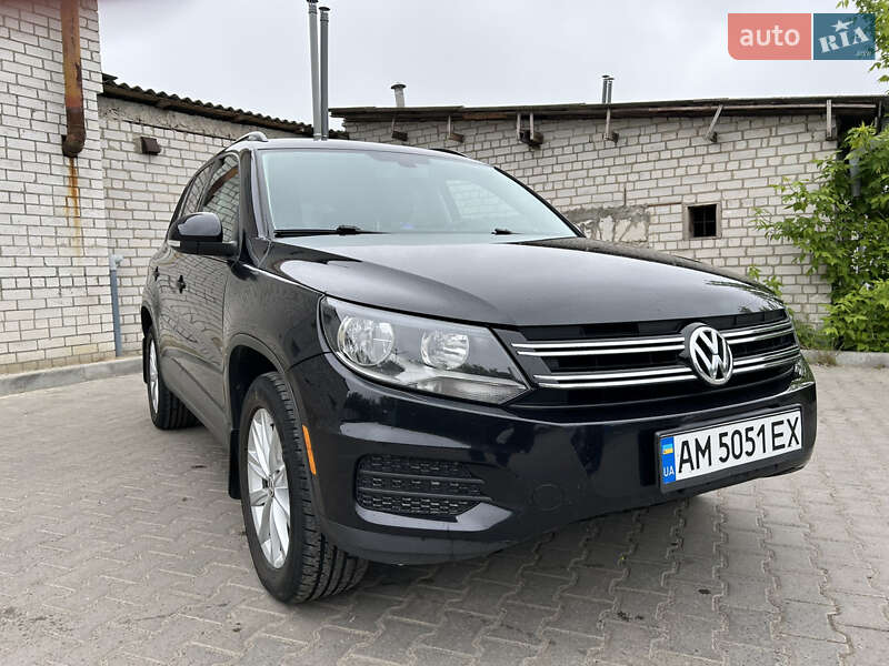 Внедорожник / Кроссовер Volkswagen Tiguan 2018 в 