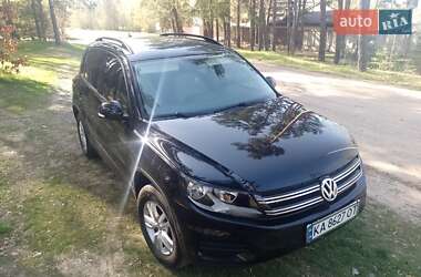 Позашляховик / Кросовер Volkswagen Tiguan 2016 в Києві