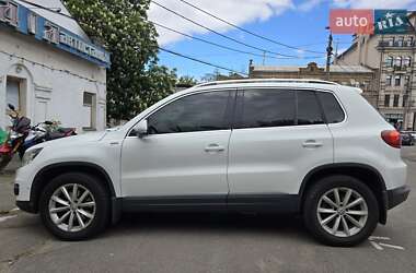 Внедорожник / Кроссовер Volkswagen Tiguan 2015 в Киеве