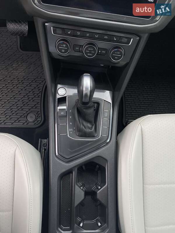 Внедорожник / Кроссовер Volkswagen Tiguan 2020 в Киеве