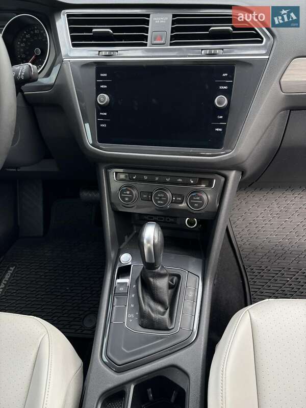 Внедорожник / Кроссовер Volkswagen Tiguan 2020 в Киеве