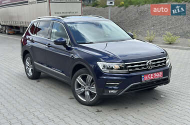 Внедорожник / Кроссовер Volkswagen Tiguan 2021 в 