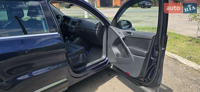 Внедорожник / Кроссовер Volkswagen Tiguan 2015 в Киеве