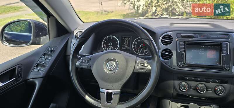 Внедорожник / Кроссовер Volkswagen Tiguan 2015 в Киеве