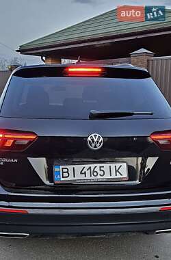 Внедорожник / Кроссовер Volkswagen Tiguan 2018 в 
