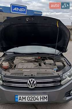 Позашляховик / Кросовер Volkswagen Tiguan 2013 в 