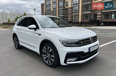 Позашляховик / Кросовер Volkswagen Tiguan 2017 в 
