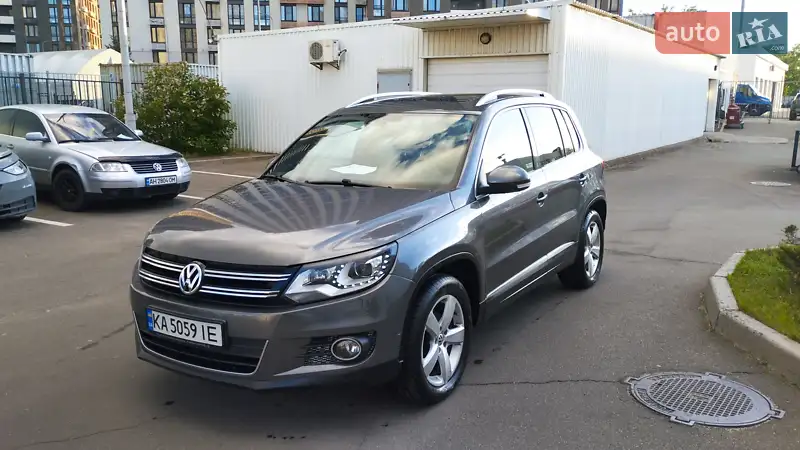 Позашляховик / Кросовер Volkswagen Tiguan 2015 в 