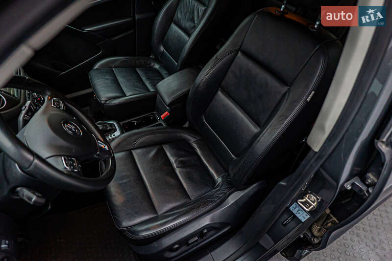 Позашляховик / Кросовер Volkswagen Tiguan 2016 в Києві