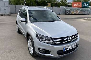 Внедорожник / Кроссовер Volkswagen Tiguan 2012 в Киеве