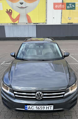 Позашляховик / Кросовер Volkswagen Tiguan 2018 в 