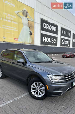 Позашляховик / Кросовер Volkswagen Tiguan 2018 в 