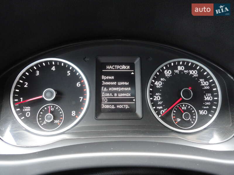 Внедорожник / Кроссовер Volkswagen Tiguan 2015 в Луцке
